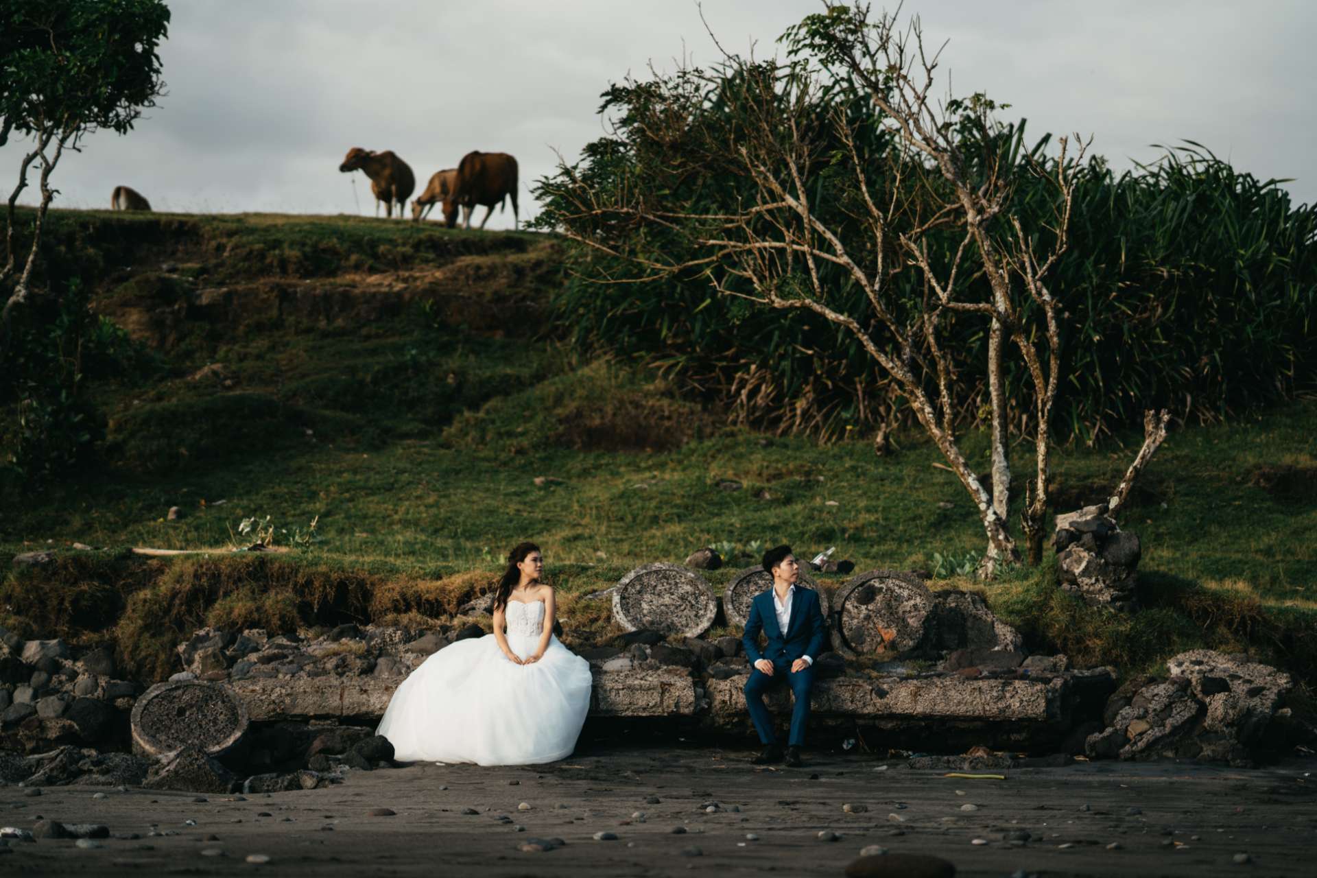 via roy prewedding bali nyayi beach