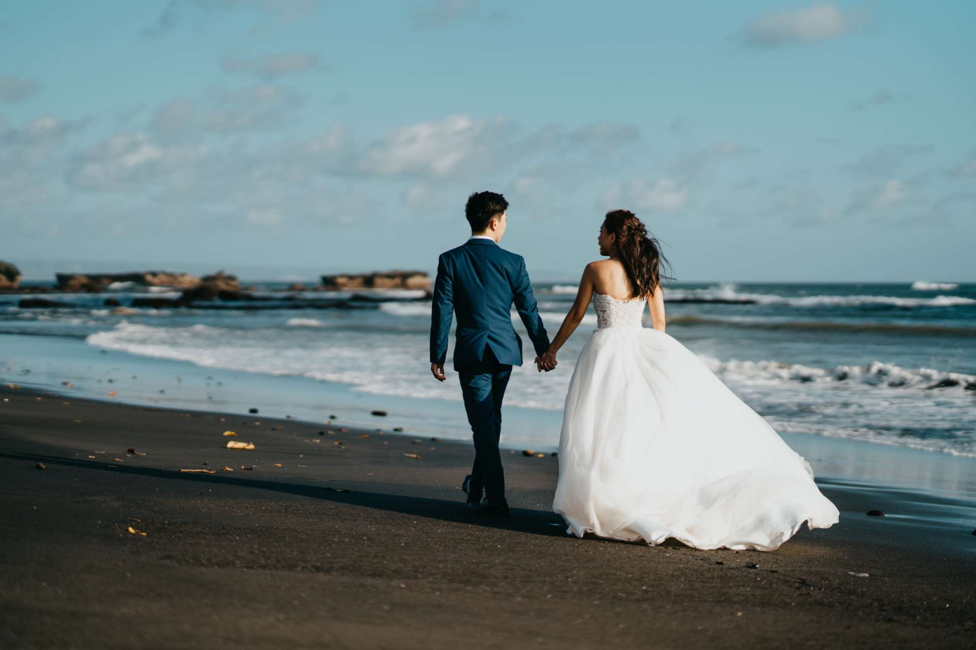 via roy prewedding bali nyayi beach